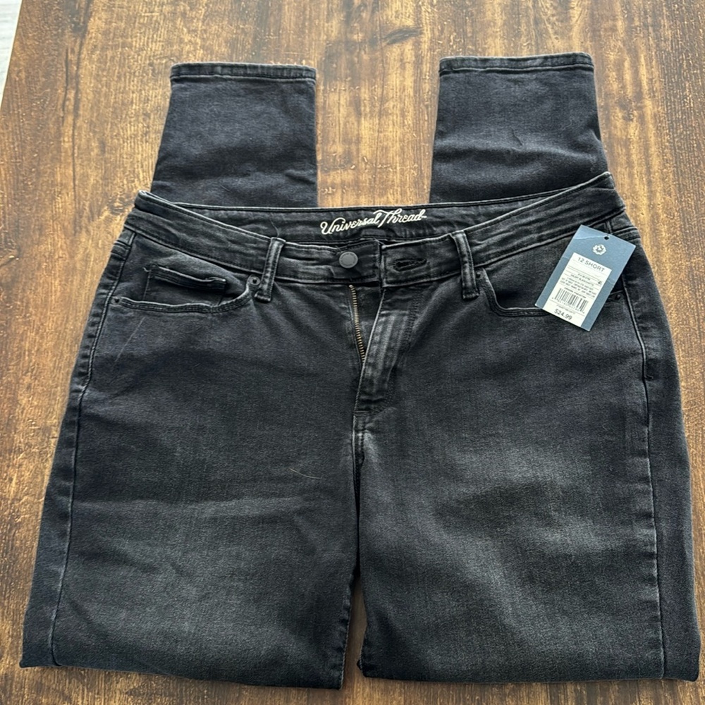 *NWT* Universal Thread Skinny Jean